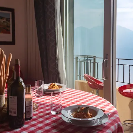 Apartman Enjoyiseolake - Dante With Spacious Balcony And View