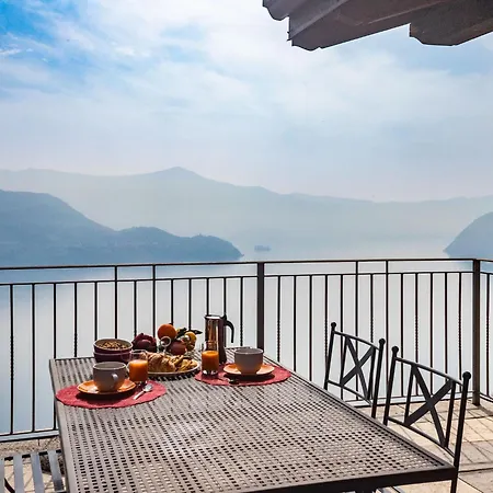 Enjoyiseolake - Dante With Spacious Balcony And View Parzanica