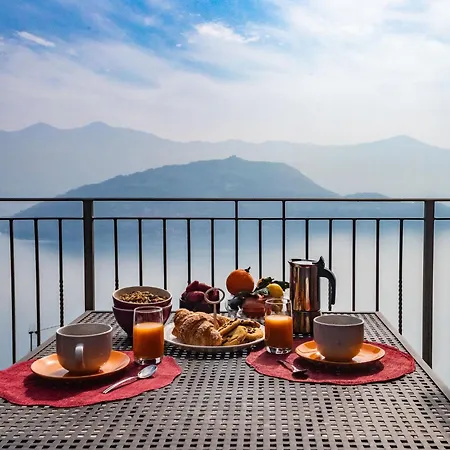 Enjoyiseolake - Dante With Spacious Balcony And View *